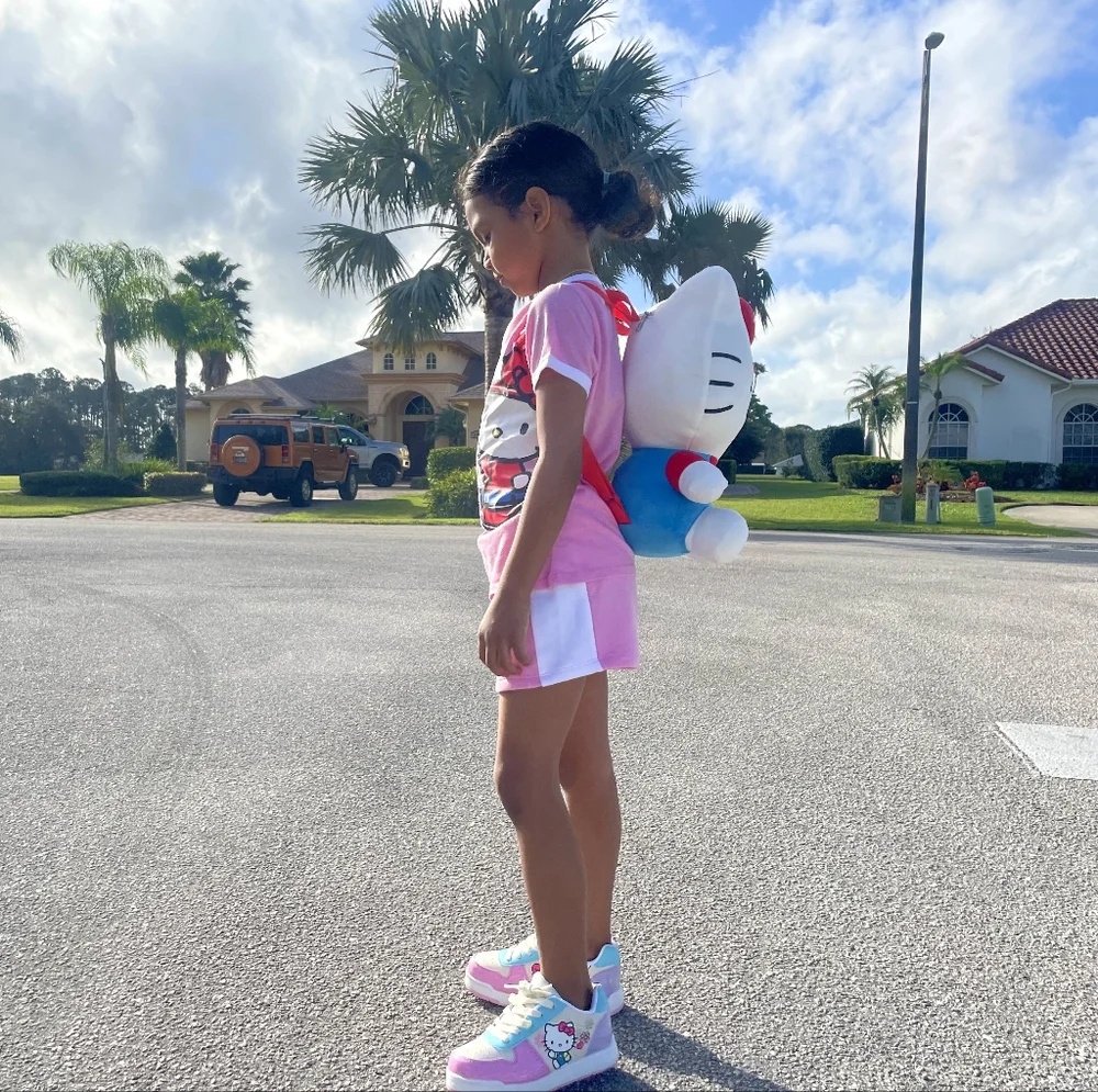 Hello Kitty 😻💖 Big Red Bow 15" Plush Backpack NWT - Picture 4 of 10